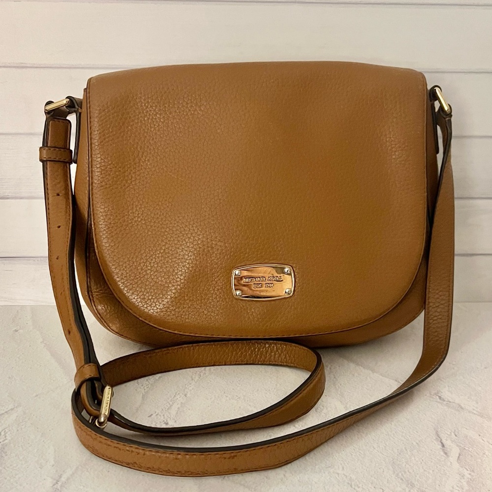 Michael Kors Crossbody, pebble, leather snap closure color acorn/ brown - Picture 3 of 16